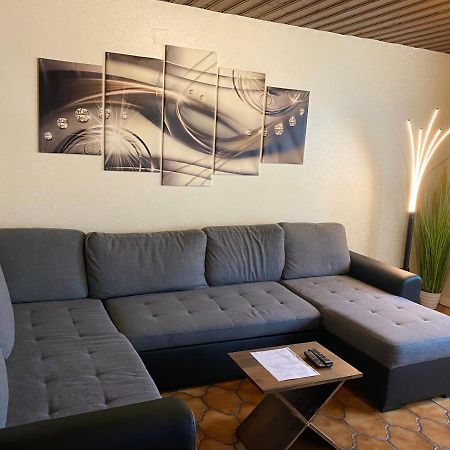 Apartments Rhona III Und IV Neunkirchen City Esterno foto