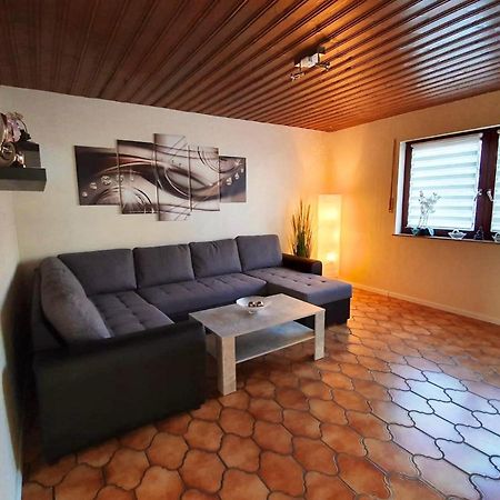 Apartments Rhona III Und IV Neunkirchen City Esterno foto