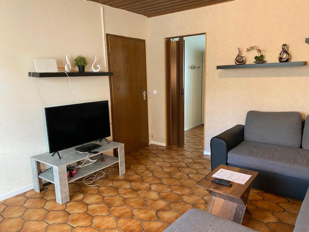 Apartments Rhona III Und IV Neunkirchen City Esterno foto