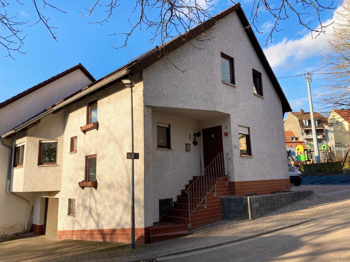 Apartments Rhona III Und IV Neunkirchen City Esterno foto