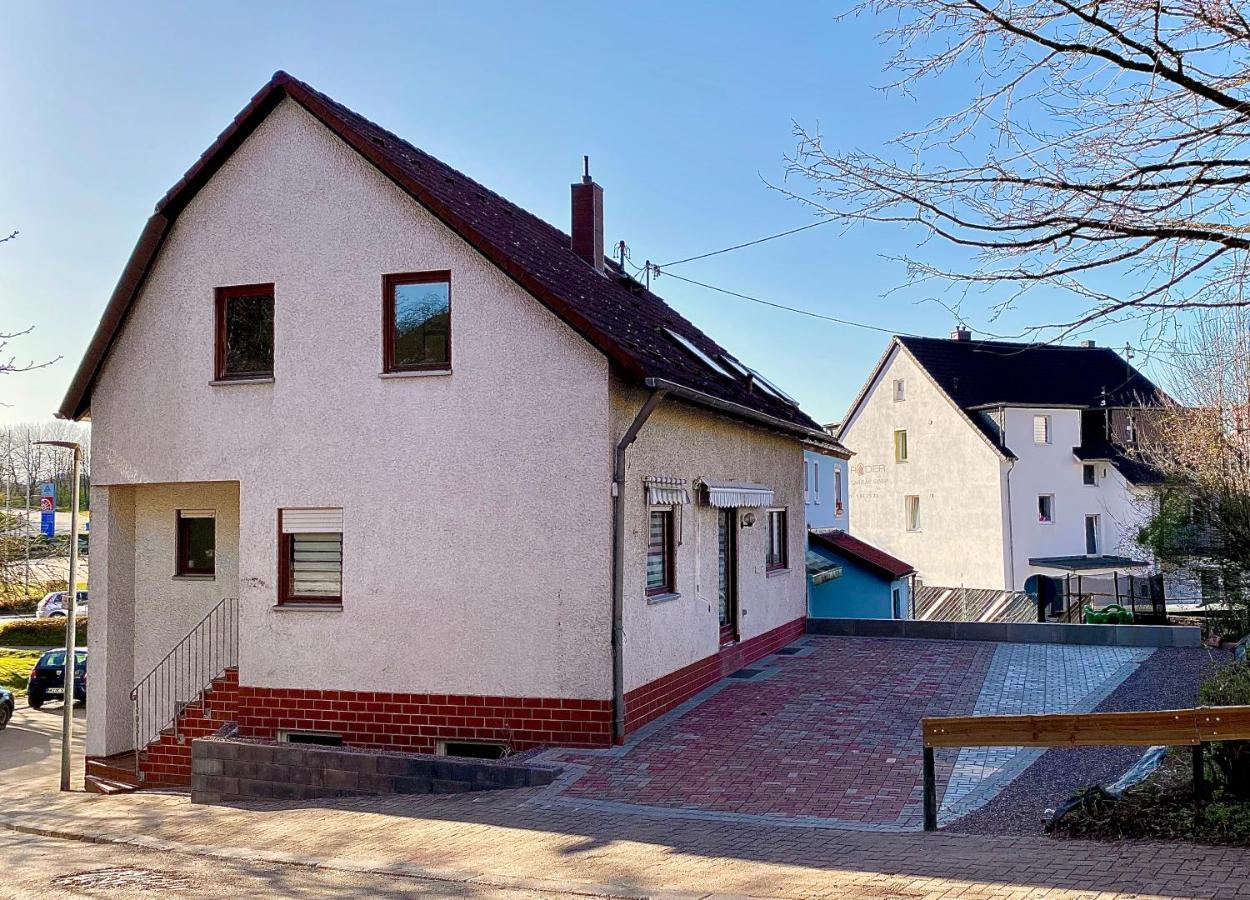 Apartments Rhona III Und IV Neunkirchen City Esterno foto